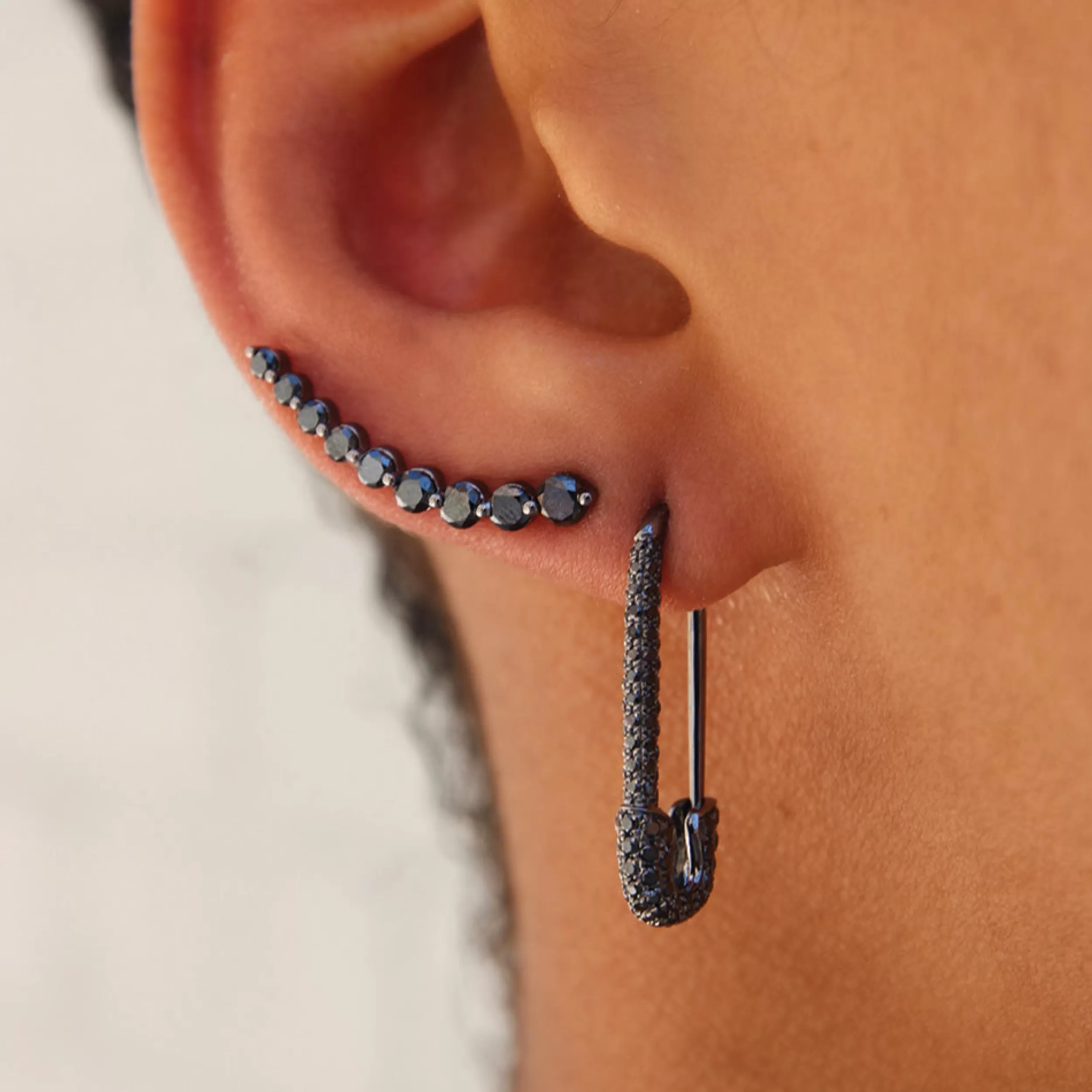 Anita Ko Floating^FLOATING BLACK DIAMOND EARRING